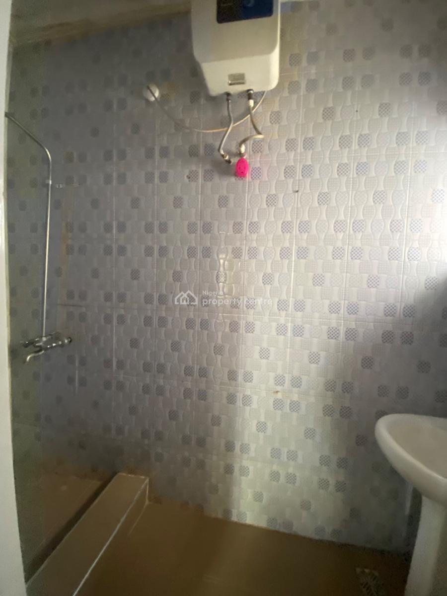 Lovely 2bed with Constant Light in a Gud Estate, Abraham Adesanya, Ajah, Lagos, Flat / Apartment for Rent
