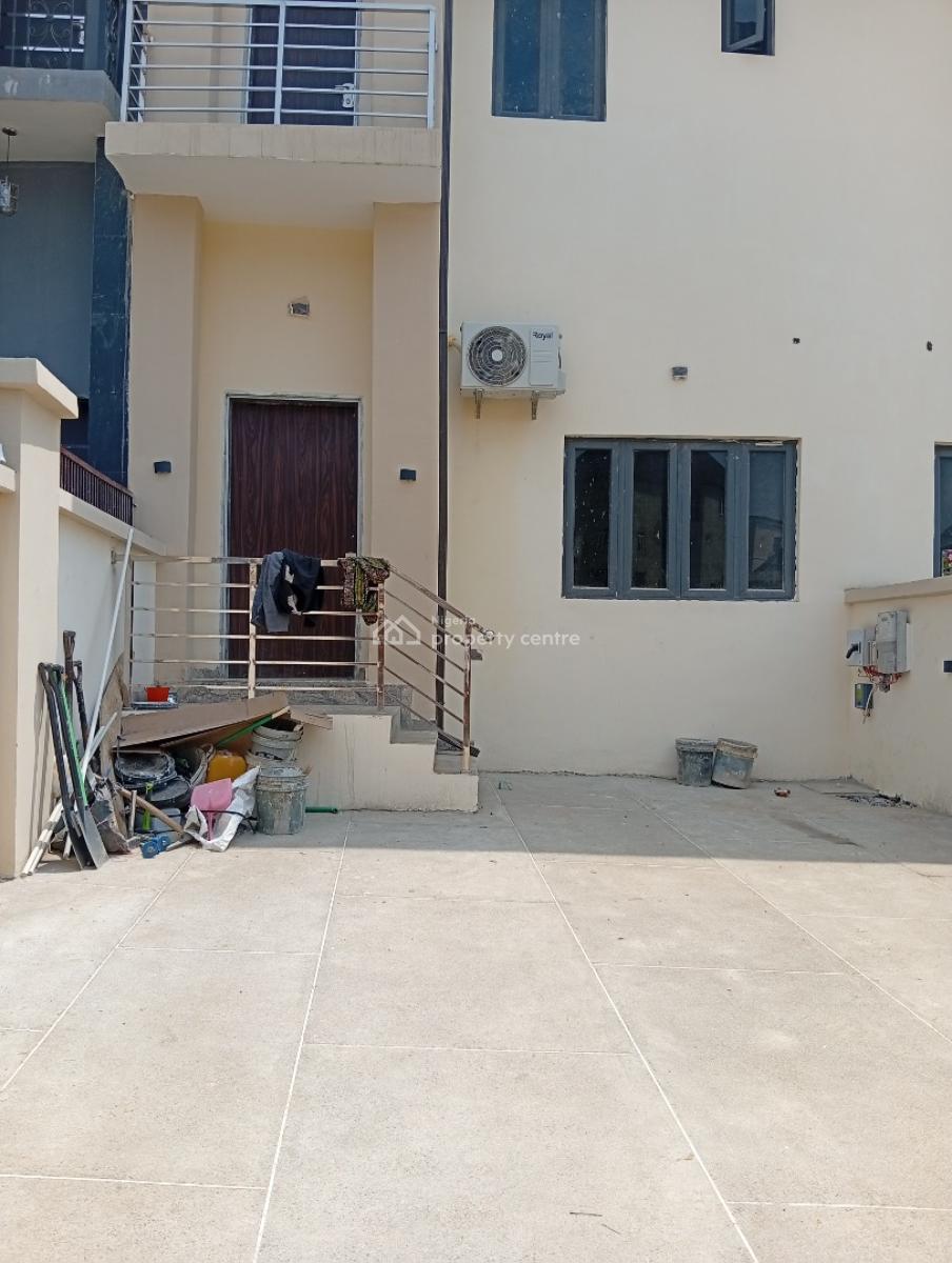 3bedrooms Duplex with 2rooms Bq, Naf Valley Estate, Asokoro District, Abuja, Detached Duplex for Rent