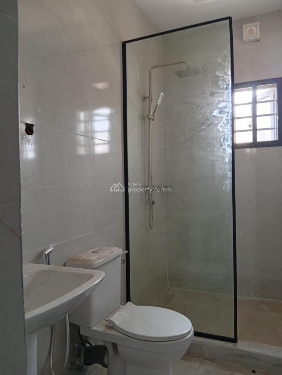 3bedrooms Duplex with 2rooms Bq, Naf Valley Estate, Asokoro District, Abuja, Detached Duplex for Rent