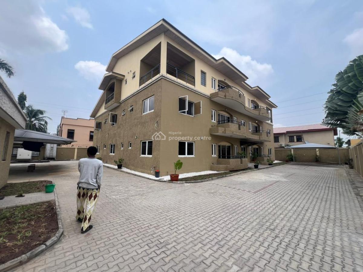 Fully Serviced Massive 3 Bedrooms Maisonette, Bq/ Laudry, Lekki Phase 1, Lekki, Lagos, House for Rent