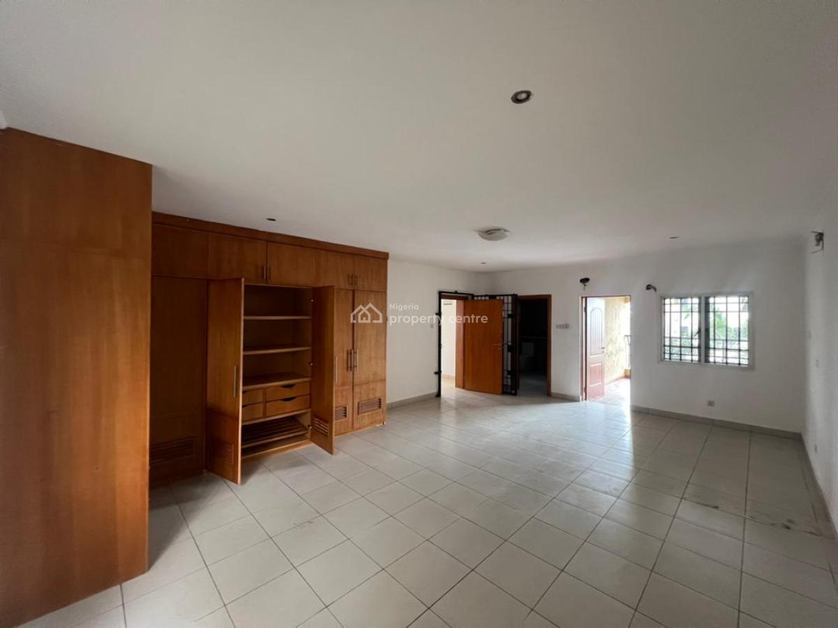 Fully Serviced Massive 3 Bedrooms Maisonette, Bq/ Laudry, Lekki Phase 1, Lekki, Lagos, House for Rent