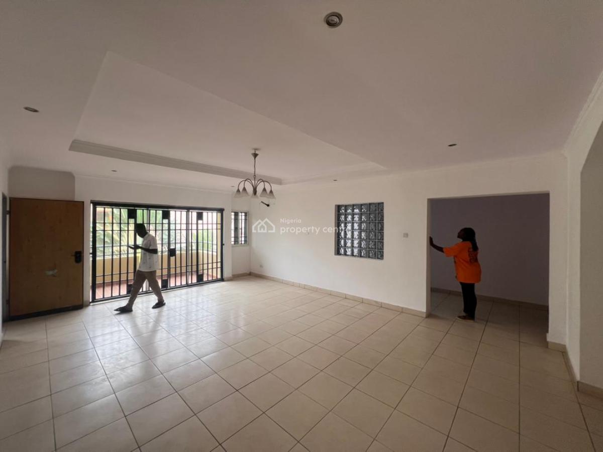 Fully Serviced Massive 3 Bedrooms Maisonette, Bq/ Laudry, Lekki Phase 1, Lekki, Lagos, House for Rent