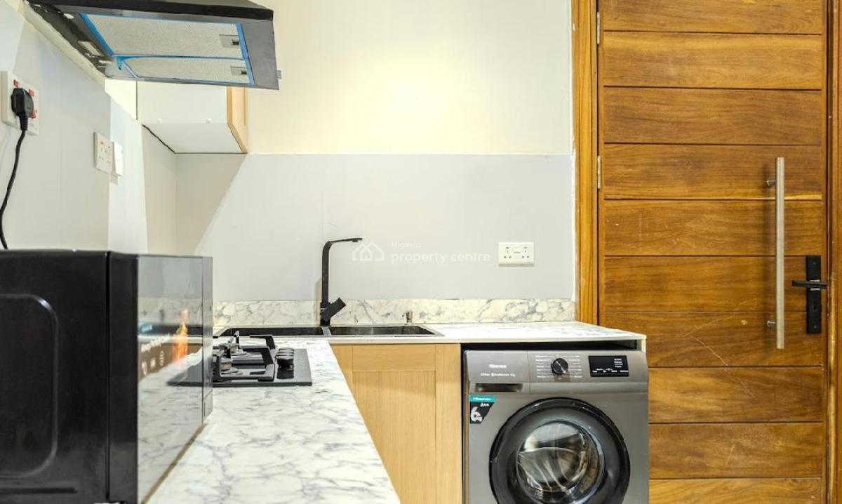 Luxury & Cozy Seaview 1bedroom with Pool & Gym, Oniru Axis, Victoria Island (vi), Lagos, Flat / Apartment Short Let