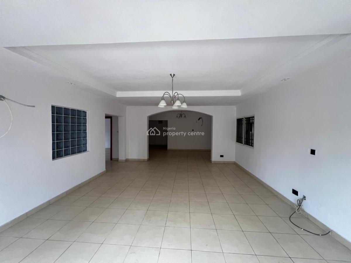 Fully Serviced Massive 3 Bedroom Apartment, Bq/ Laudry, Lekki Phase 1, Lekki, Lagos, Flat / Apartment for Rent