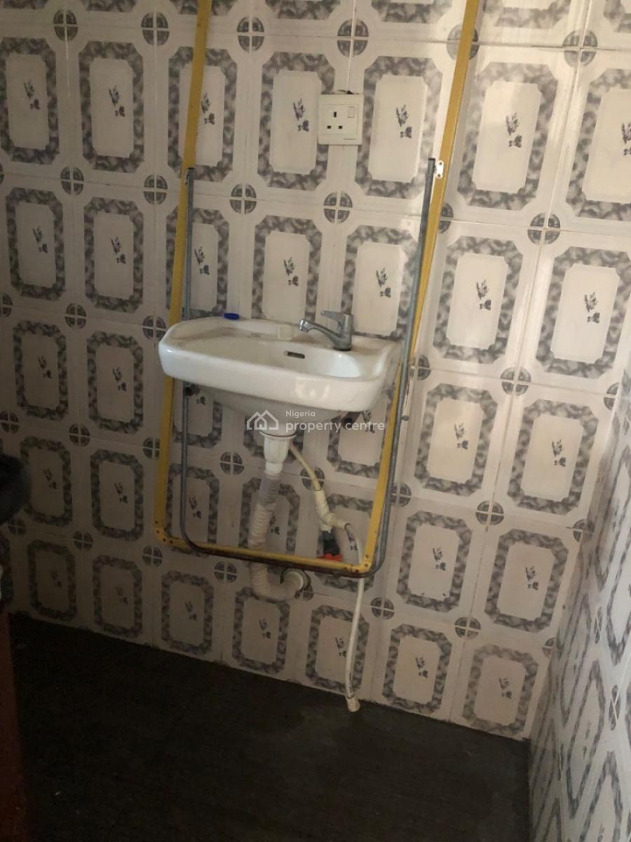 Lovely 2bedroom at Magboro Makogi, Makogi, Magboro, Ogun, Flat / Apartment for Rent