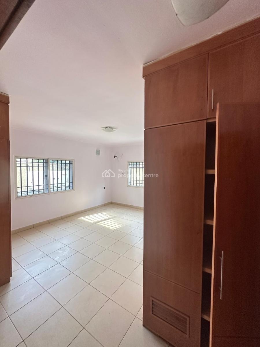 3 Bedroom Apartment with a Room Bq, Lekki Phase 1, Lekki, Lagos, Flat / Apartment for Rent