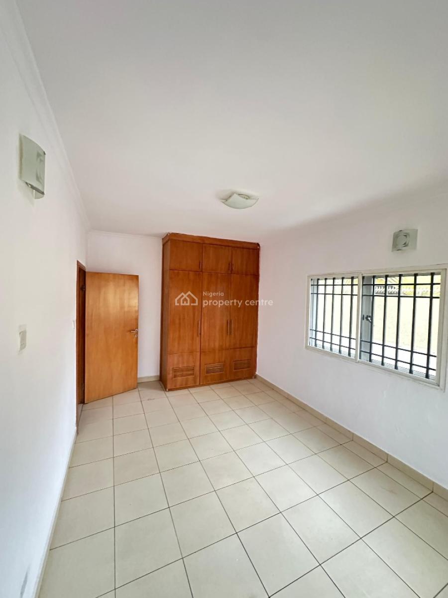 3 Bedroom Apartment with a Room Bq, Lekki Phase 1, Lekki, Lagos, Flat / Apartment for Rent