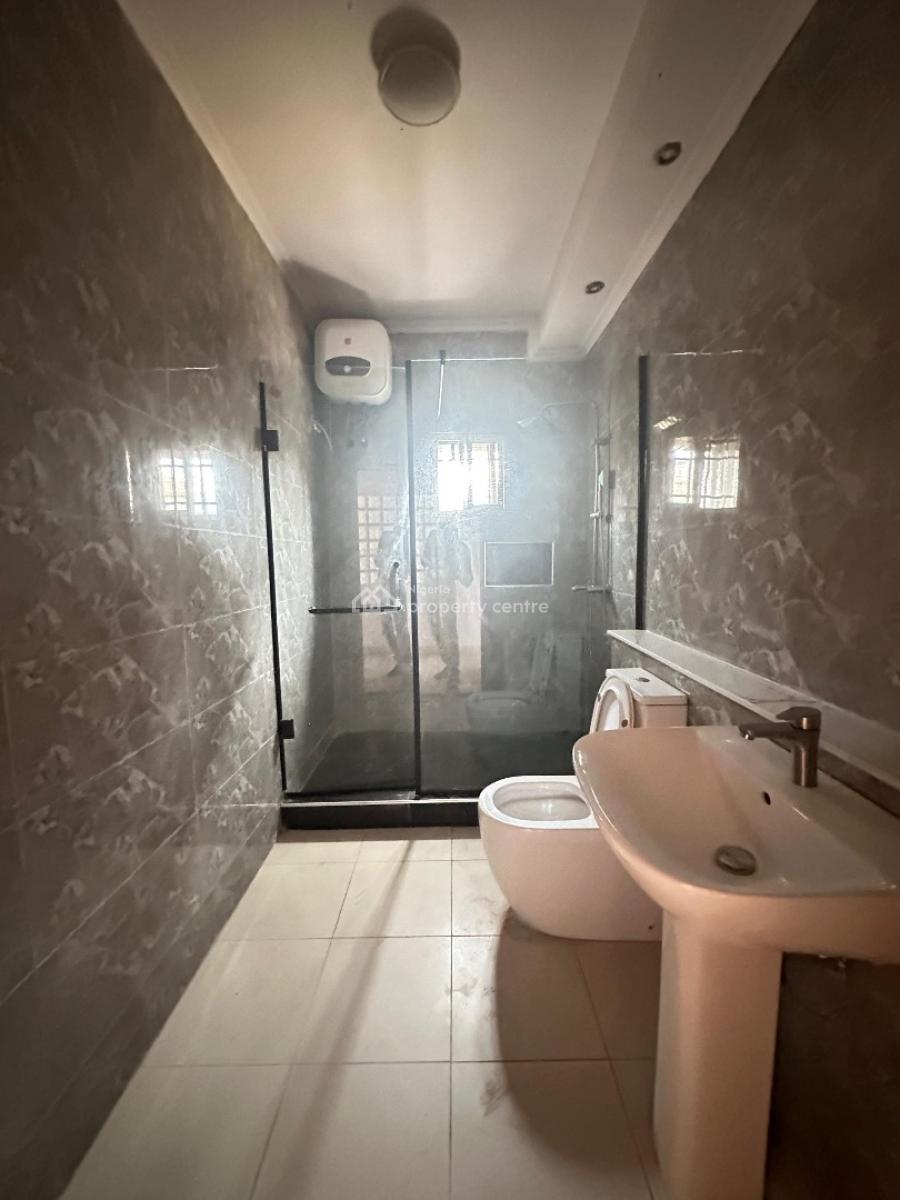 3 Bedroom Apartment with a Room Bq, Lekki Phase 1, Lekki, Lagos, Flat / Apartment for Rent