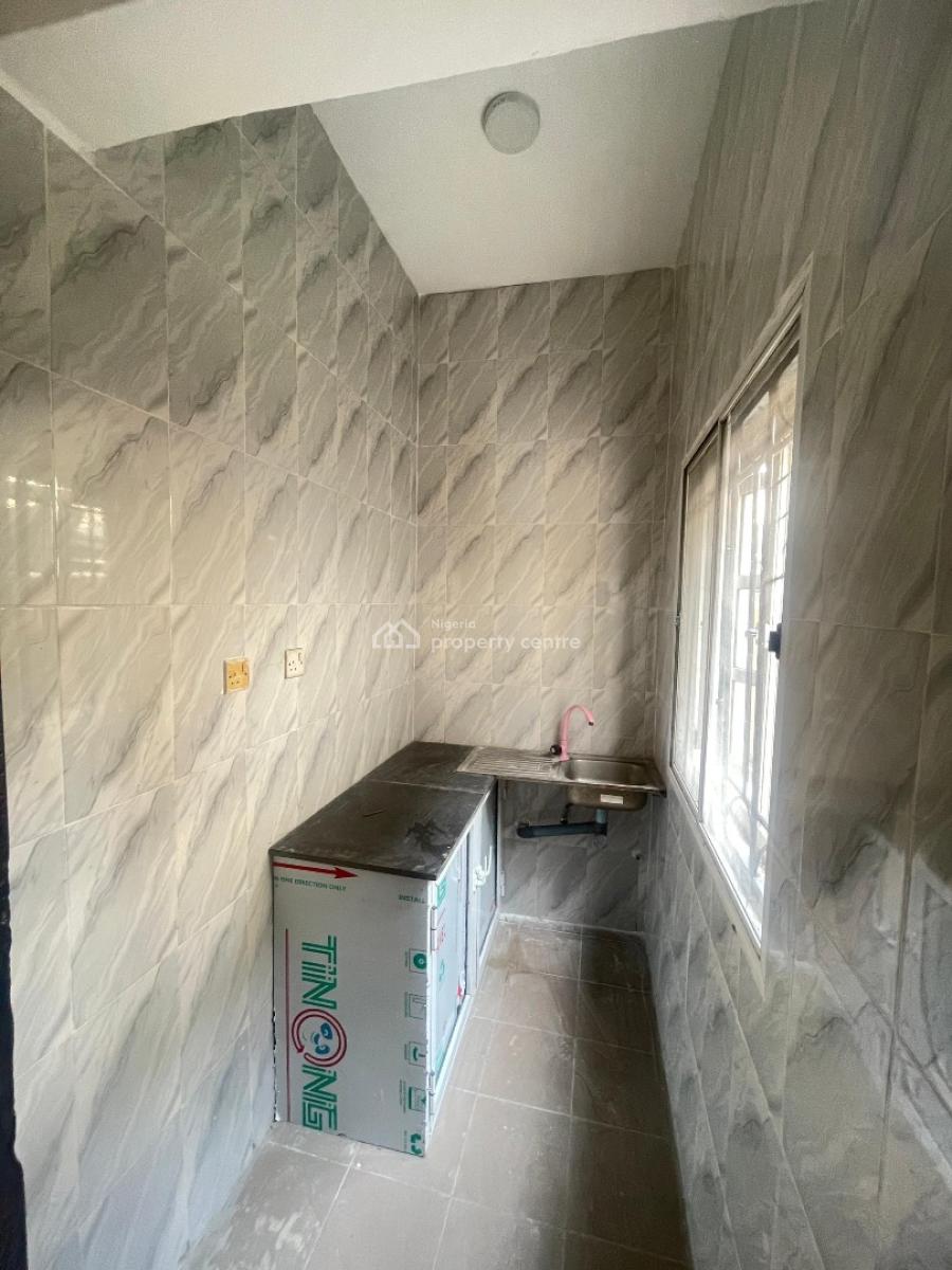 Mini Flat, Lekki Phase 1, Lekki, Lagos, Mini Flat (room and Parlour) for Rent