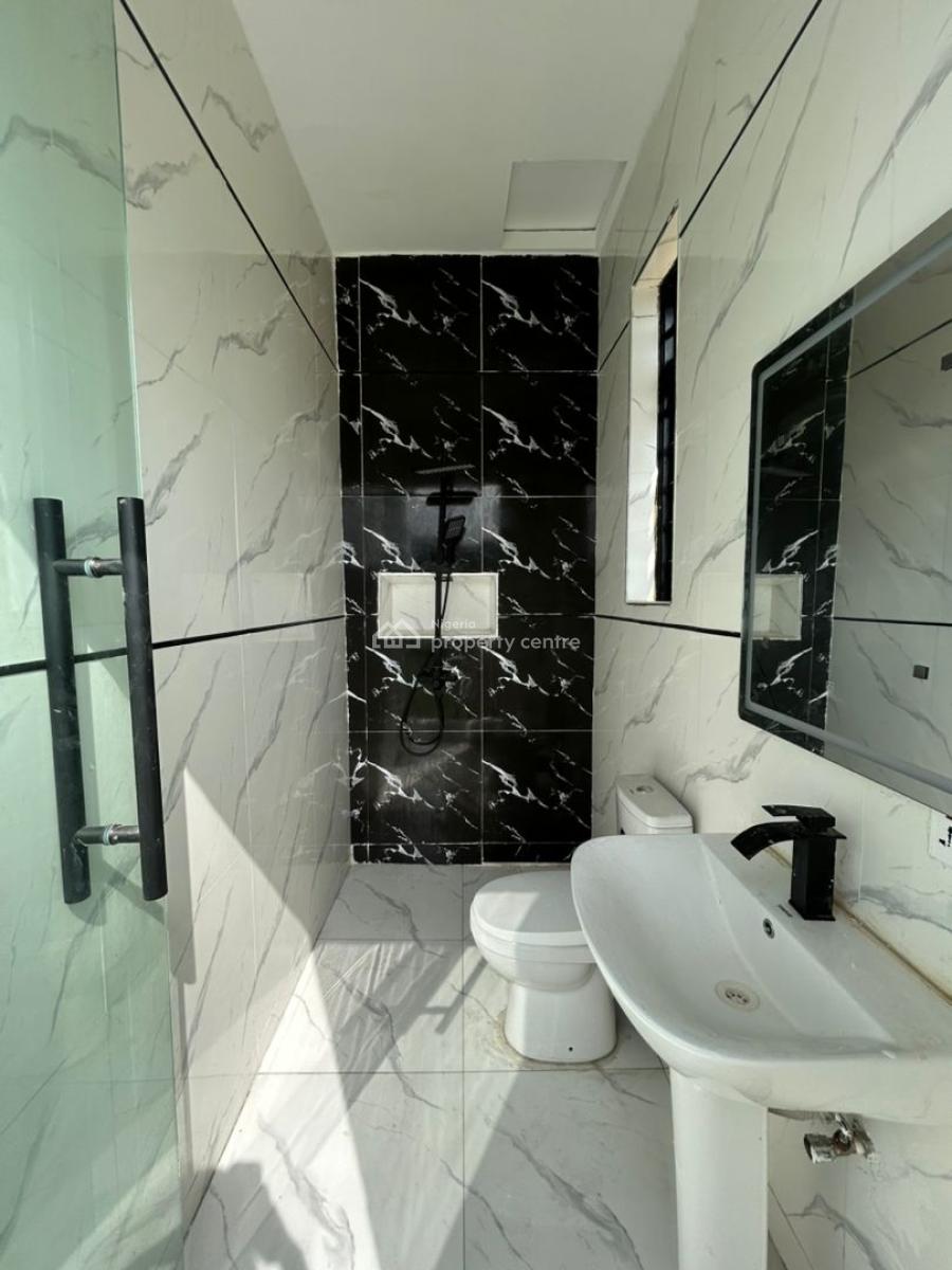 5 Bedroom Fully Detached Duplex  with Bq, Ologolo, Lekki, Lagos, Detached Duplex for Sale