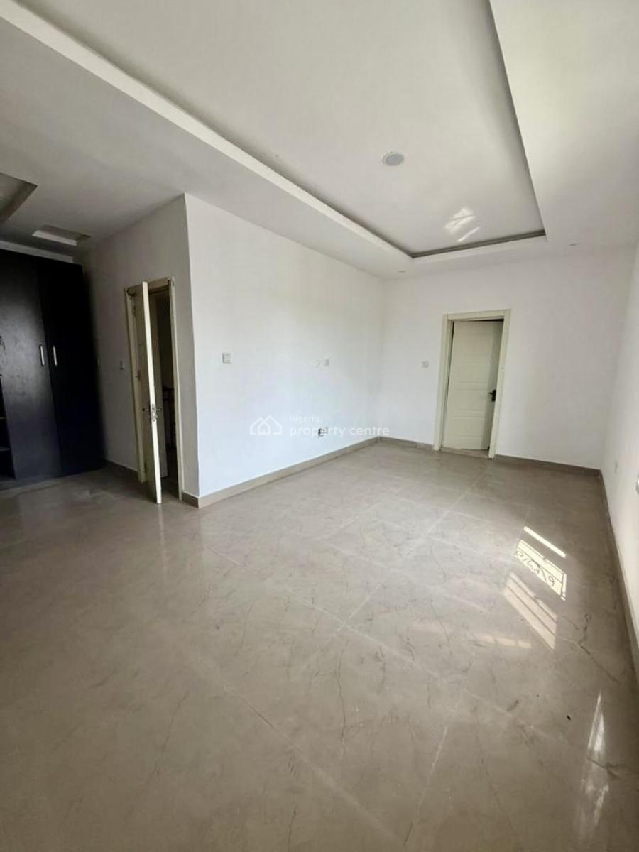 Well Maintained Spacious, Chevron Drive, Lekki, Lagos, Terraced Duplex for Rent