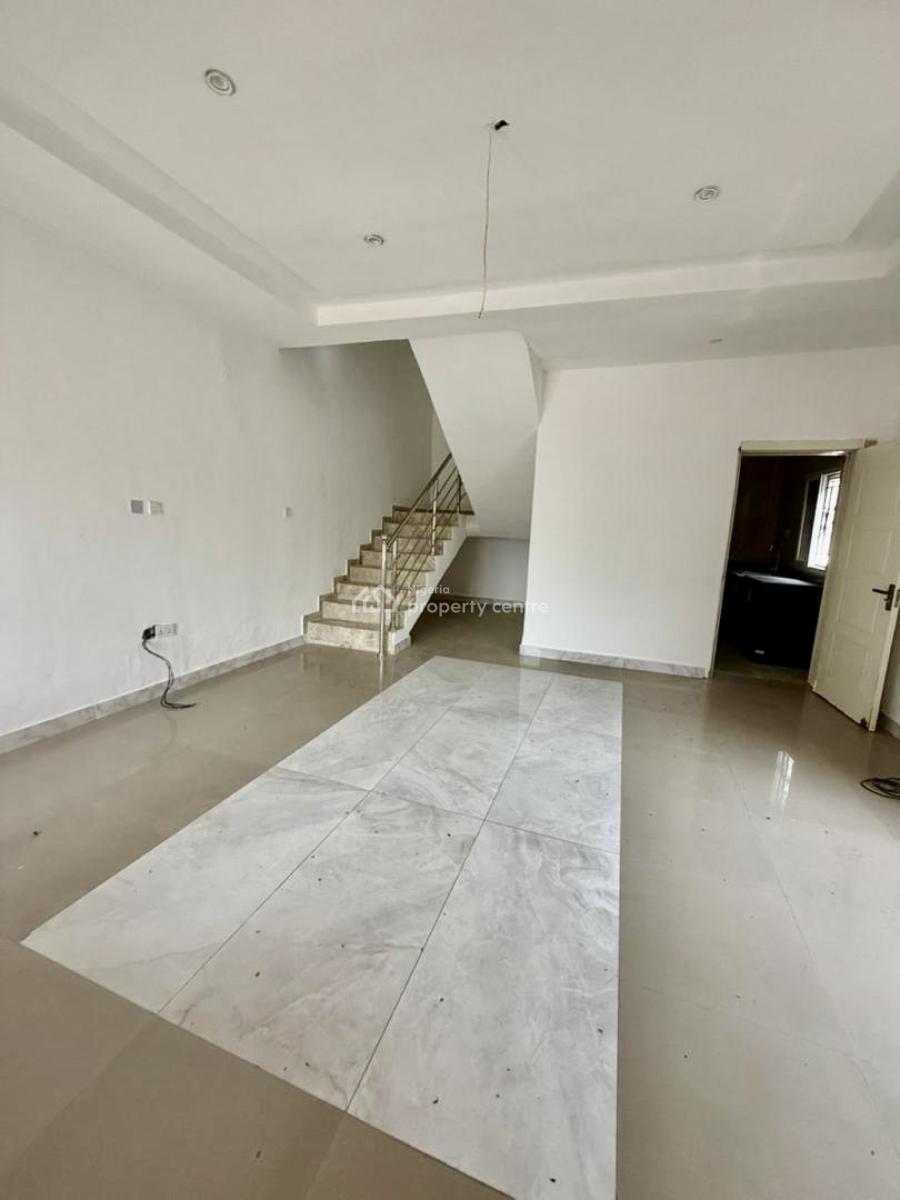 Well Maintained Spacious, Chevron Drive, Lekki, Lagos, Terraced Duplex for Rent