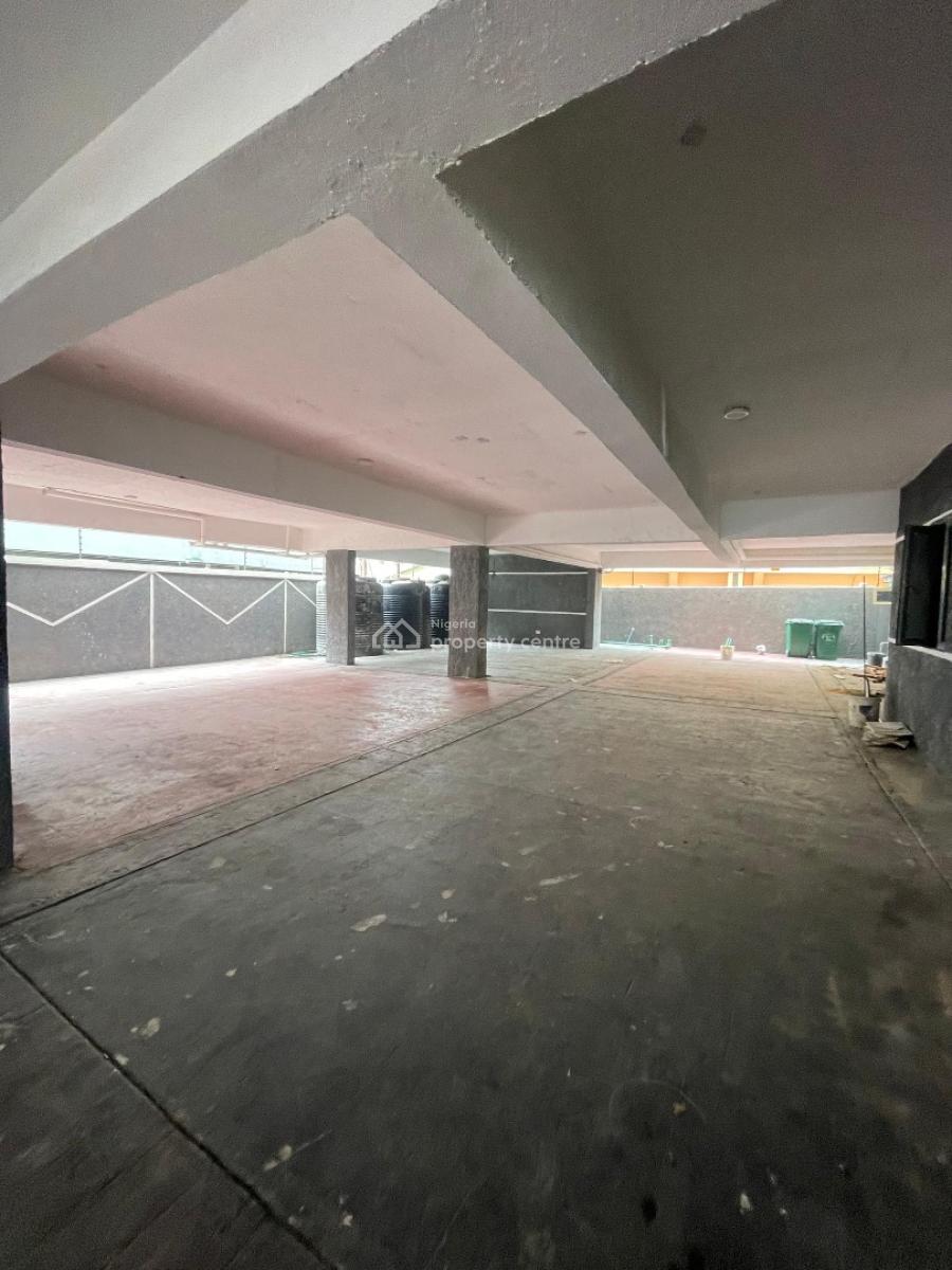 2 Bedroom 2 Bath2cars  Fully Serviced Apartment, Ikate, Lekki, Lagos, Block of Flats for Sale