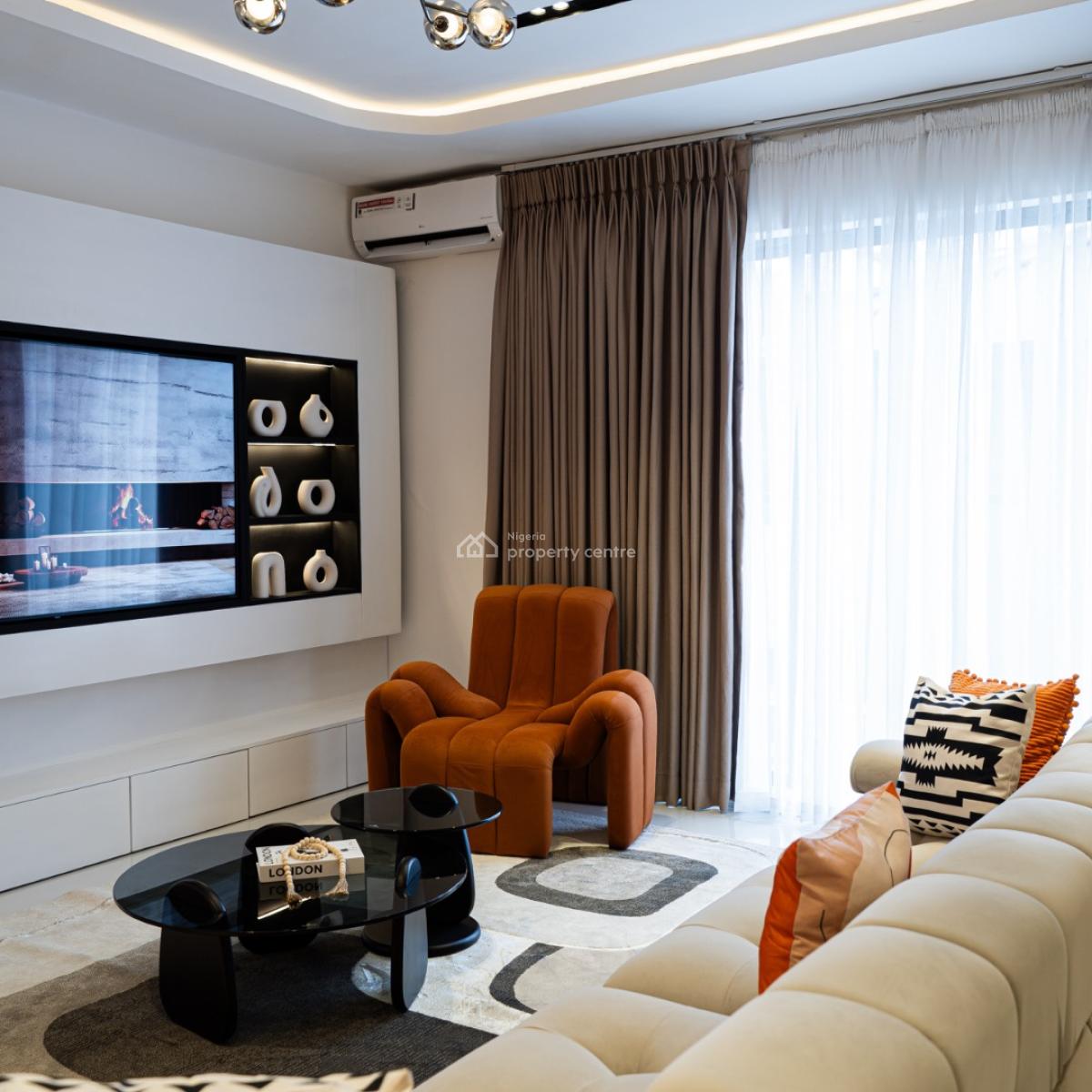 2 Bedrooms Luxury Apartment with Gym and Pool, Lekki Phase 1, Lekki, Lagos, Flat / Apartment Short Let