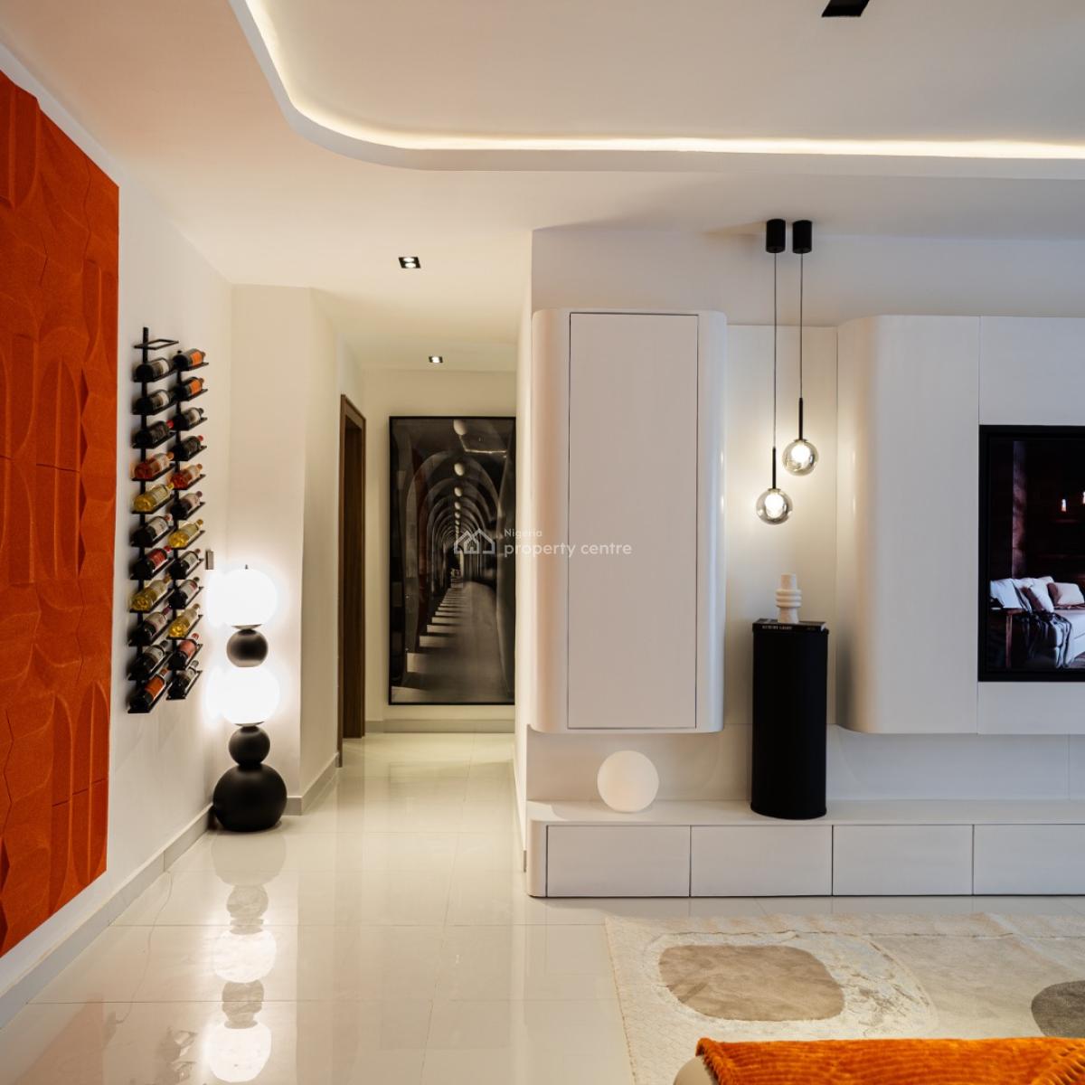 2 Bedrooms Luxury Apartment with Gym and Pool, Lekki Phase 1, Lekki, Lagos, Flat / Apartment Short Let