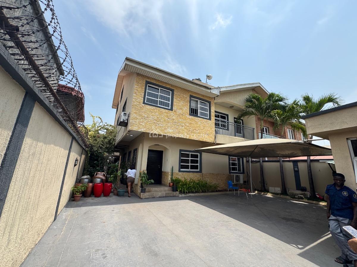 a Big 4 Bedroom Duplex with Bq Acs and Generator, Lekki Phase 1, Lekki, Lagos, Semi-detached Duplex for Rent