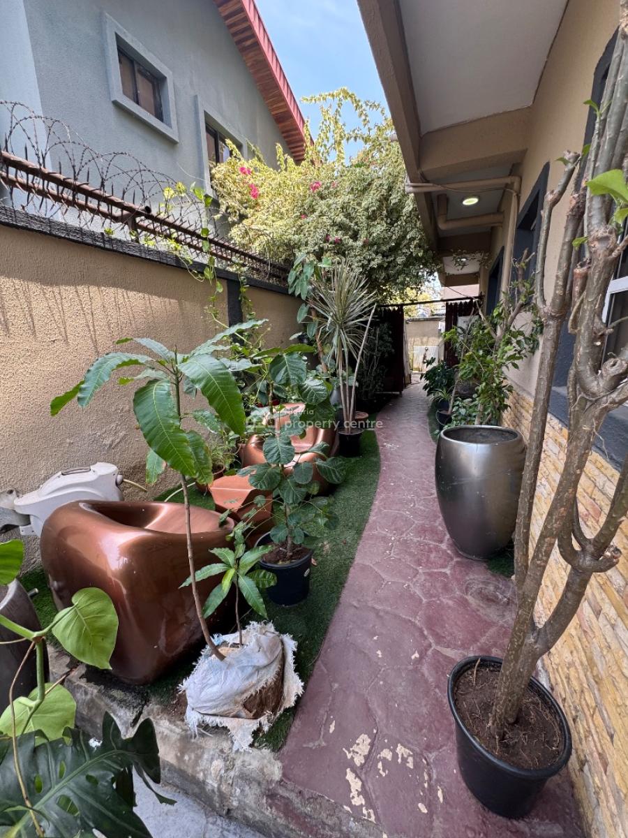 a Big 4 Bedroom Duplex with Bq Acs and Generator, Lekki Phase 1, Lekki, Lagos, Semi-detached Duplex for Rent