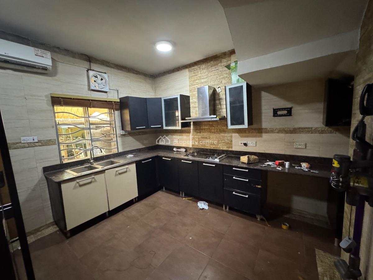 a Big 4 Bedroom Duplex with Bq Acs and Generator, Lekki Phase 1, Lekki, Lagos, Semi-detached Duplex for Rent