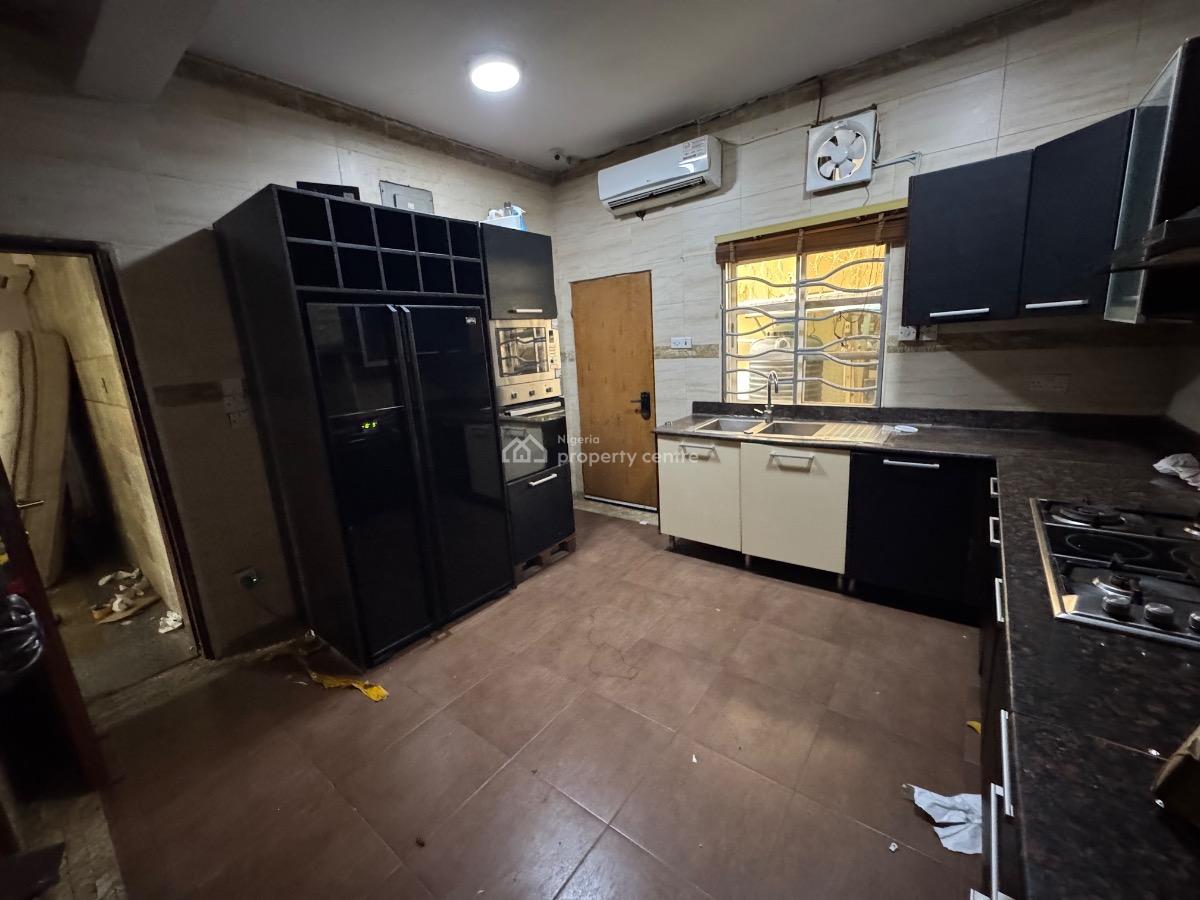 a Big 4 Bedroom Duplex with Bq Acs and Generator, Lekki Phase 1, Lekki, Lagos, Semi-detached Duplex for Rent