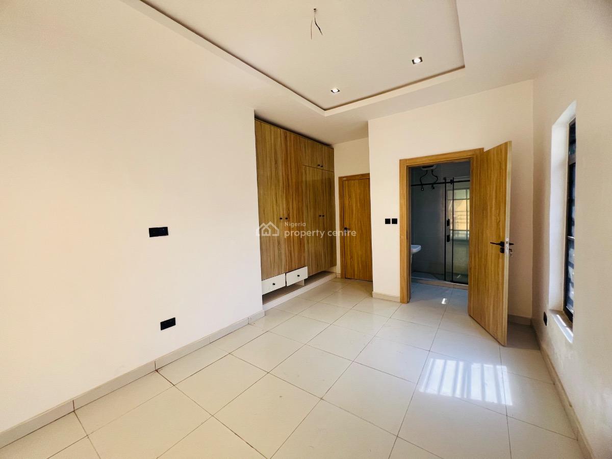 2 Bedroom Apartment, Ologolo, Lekki, Lagos, Flat / Apartment for Sale