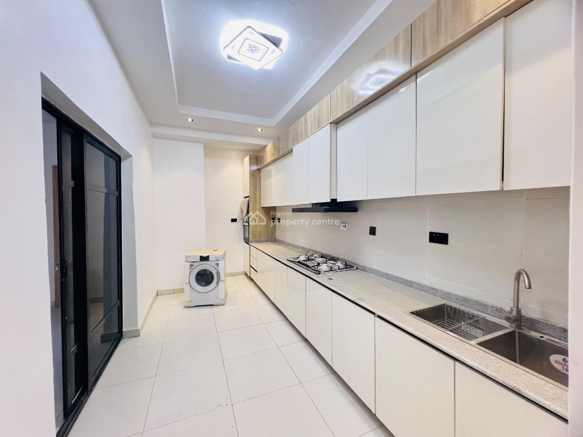 2 Bedroom Apartment, Ologolo, Lekki, Lagos, Flat / Apartment for Sale