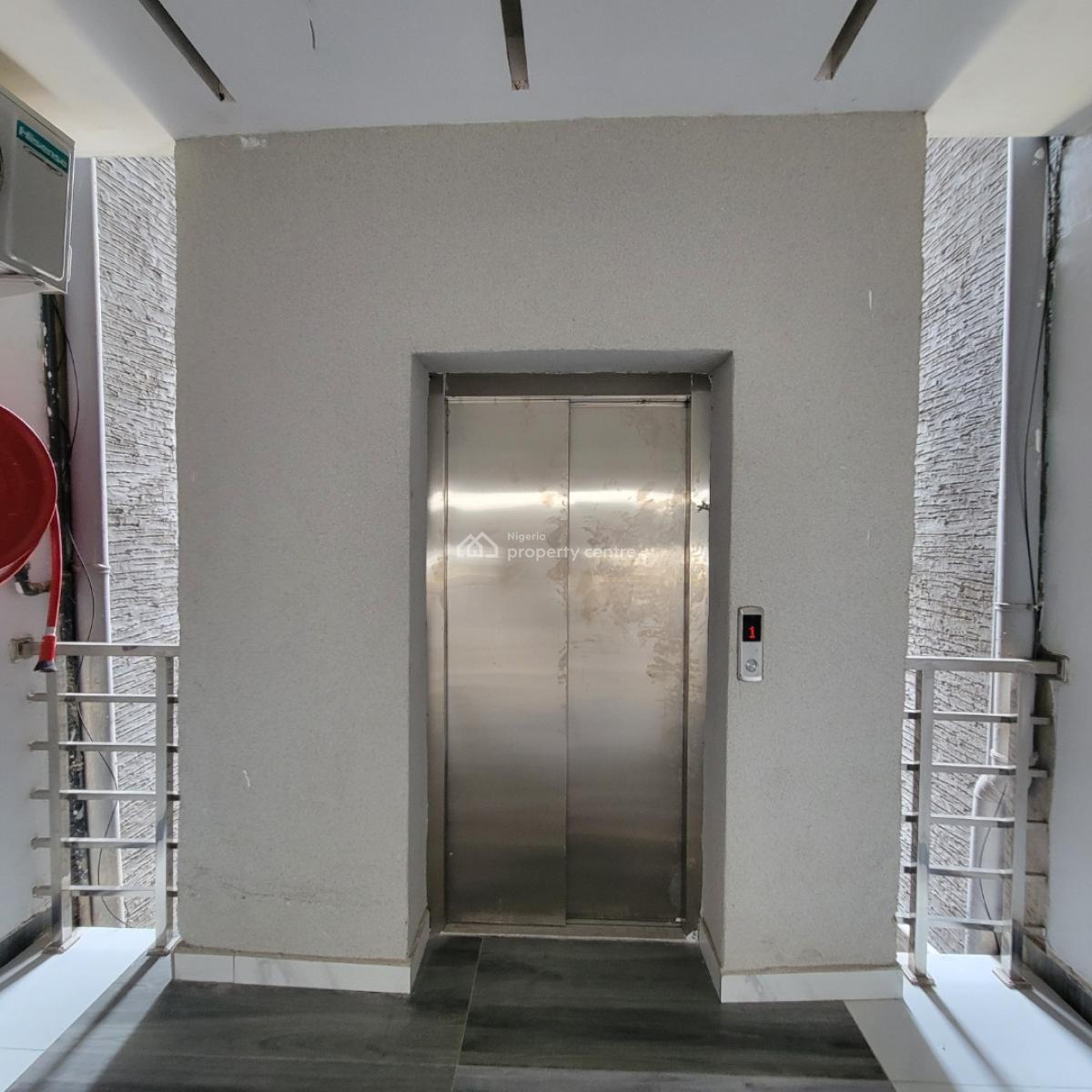 Gorgeous 2 Bedroom Apartment with an Elevator and a Pool, Ikate, Lekki, Lagos, Flat / Apartment for Sale