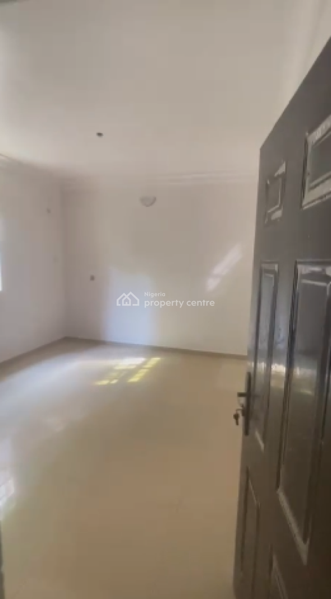 Spacious Mini-flat Close to The Express, Jakande, Ologolo, Lekki, Lagos, Mini Flat (room and Parlour) for Rent