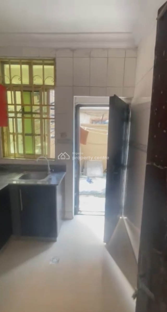 Spacious Mini-flat Close to The Express, Jakande, Ologolo, Lekki, Lagos, Mini Flat (room and Parlour) for Rent