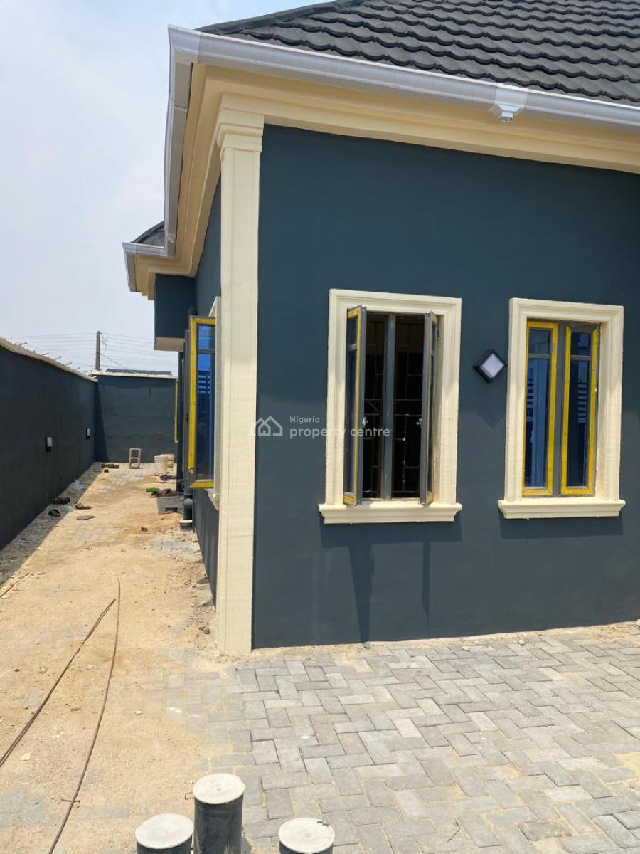 2 Units of  Standard 3 Bedroom Flat, Abraham Adesanya Estate., Ajah, Lagos, Flat / Apartment for Rent