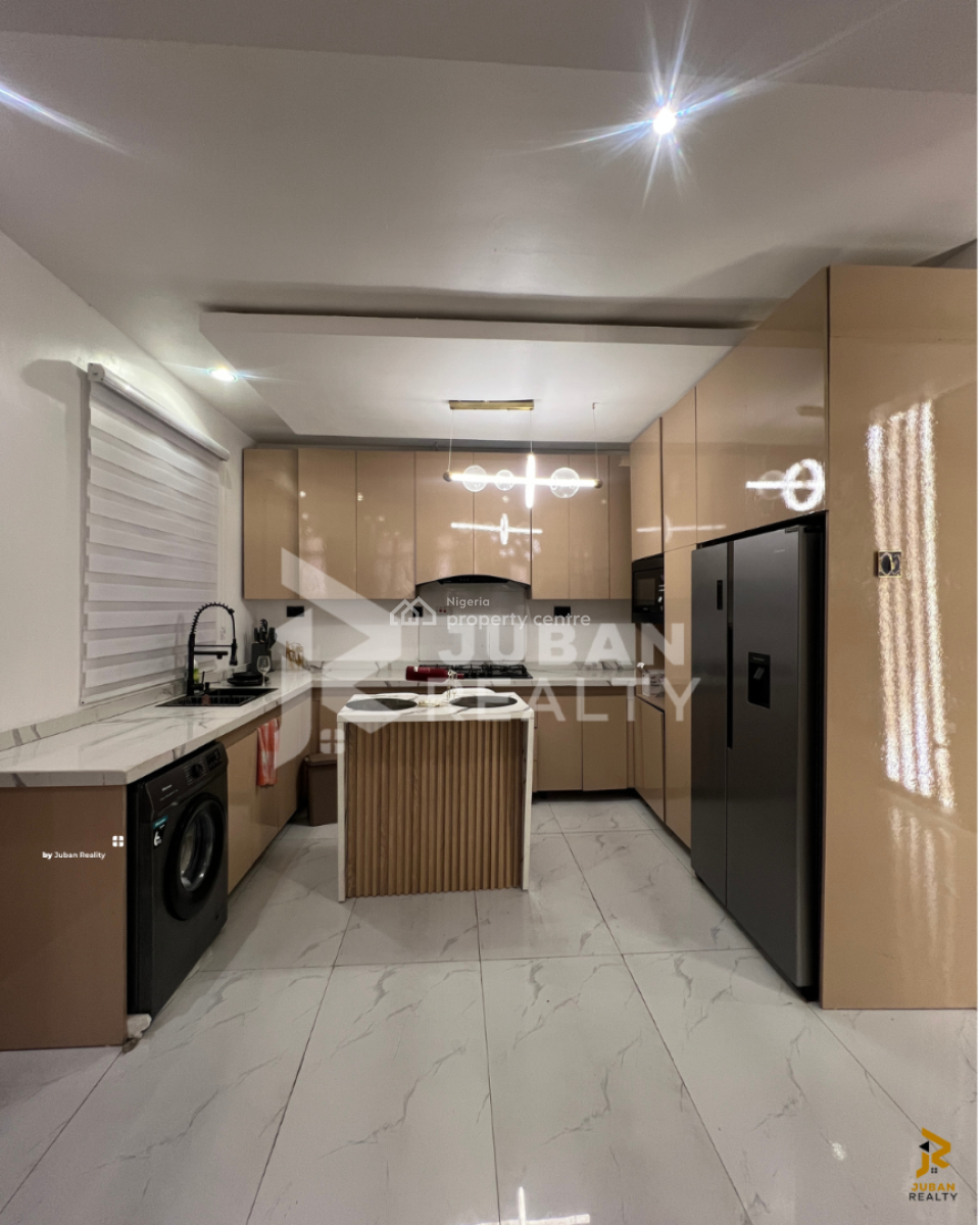 Fully Furnished 2 Bedroom Apartment, Ikate, Lekki, Lagos, Block of Flats for Sale