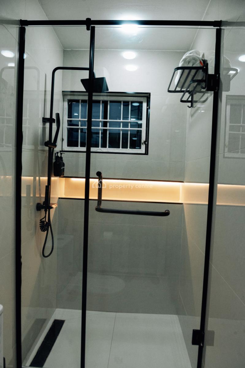 Nicely Furnished 2 Bedroom Apartment, Wuse, Abuja, Flat / Apartment Short Let