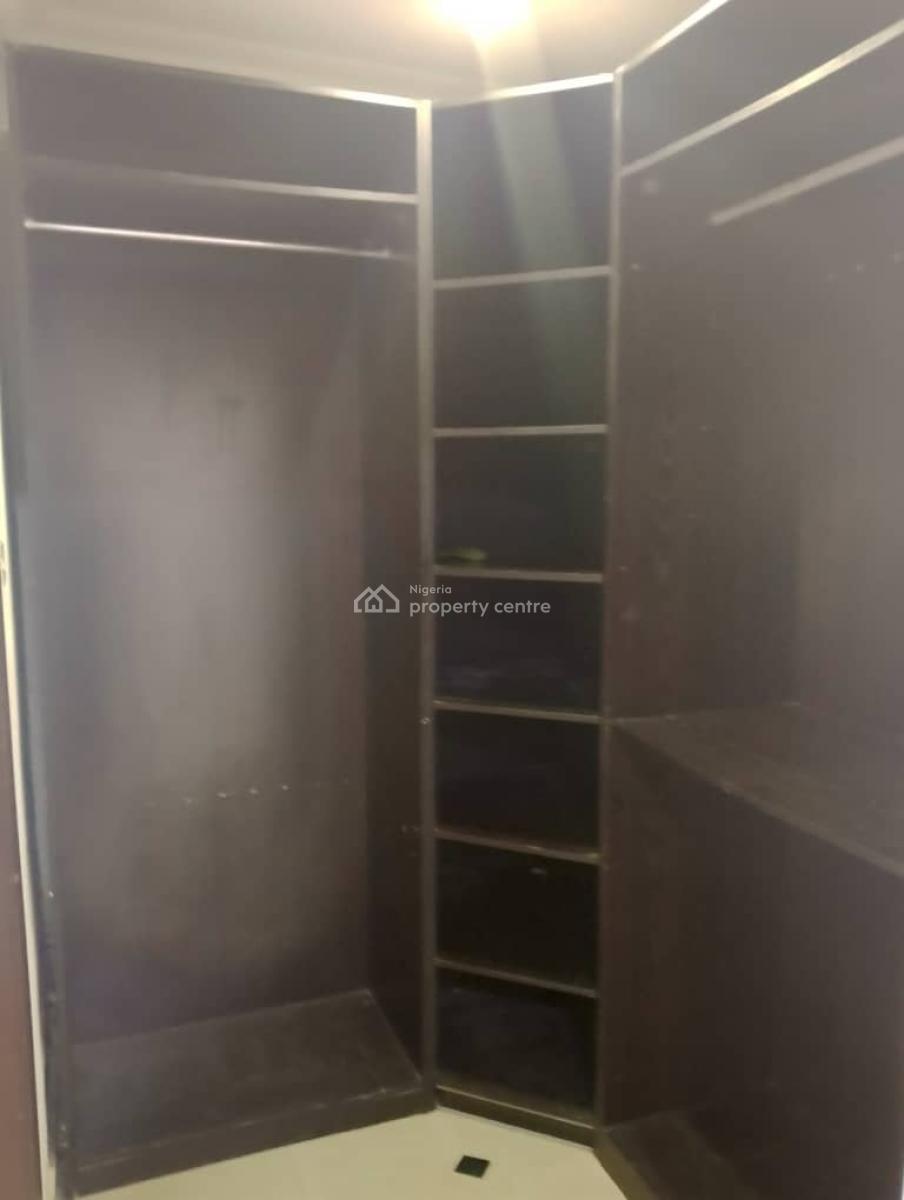 Distress Luxury 3 Bedrooms Terrace Duplex with Boys Quarter, Osapa London By Circle Mall Shoprite, Osapa, Lekki, Lagos, Terraced Duplex for Sale