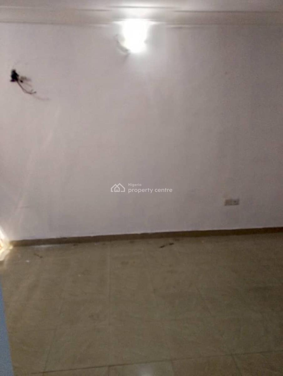 Distress Luxury 3 Bedrooms Terrace Duplex with Boys Quarter, Osapa London By Circle Mall Shoprite, Osapa, Lekki, Lagos, Terraced Duplex for Sale