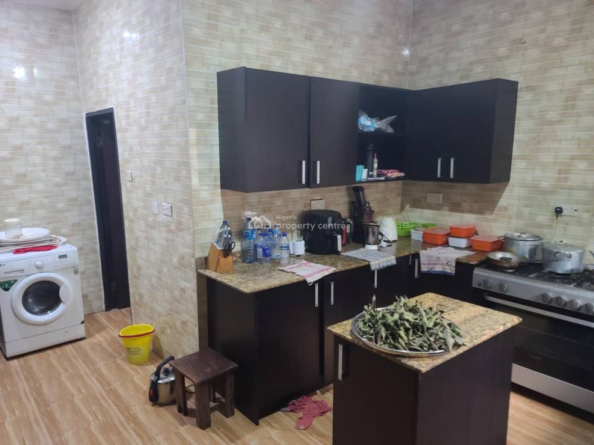 Five Bedroom Detached House, Magboro, Ogun, Detached Duplex for Sale