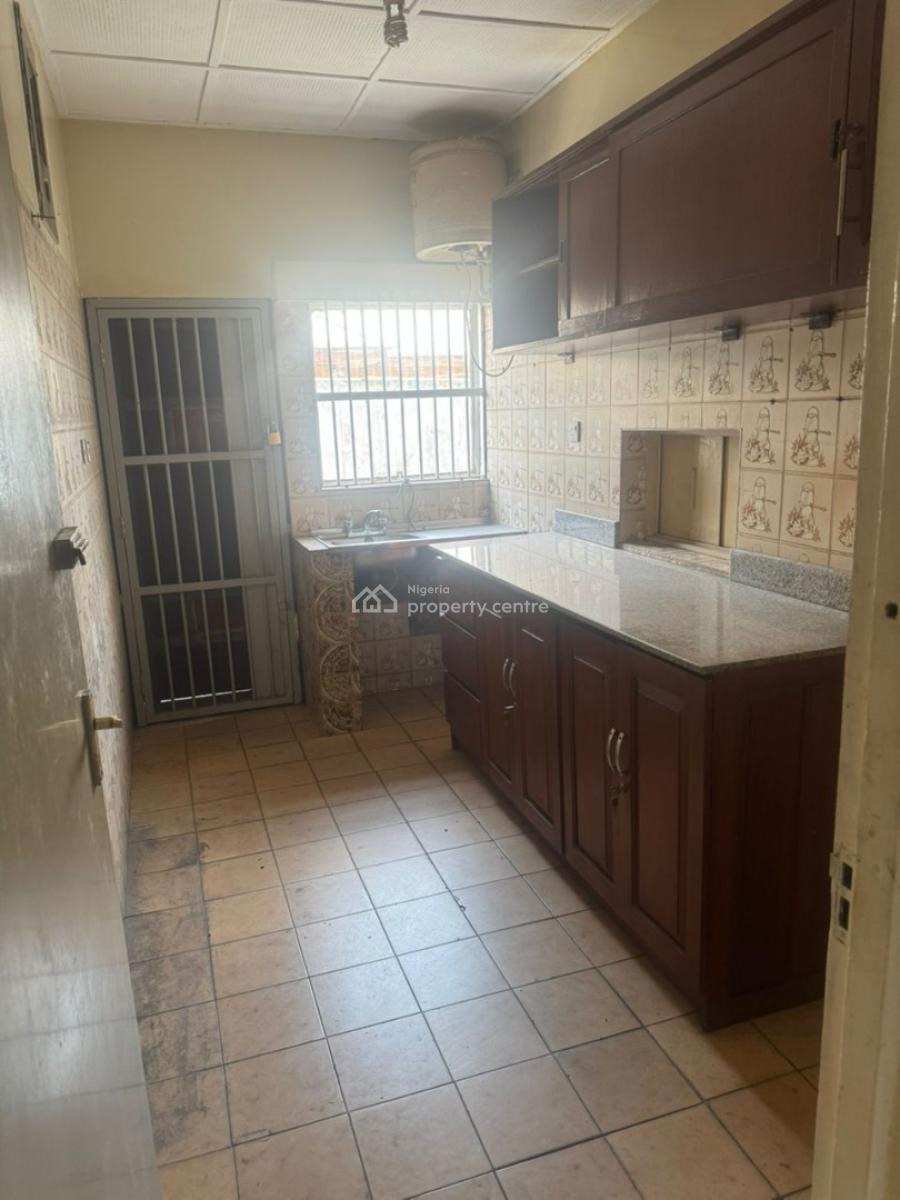 Spacious Detached 3 Bedroom Bungalow for Commercial Use, Off Adeniran Ogunsanya Road, Surulere, Lagos, Detached Bungalow for Rent