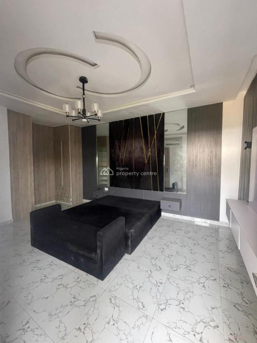 Very Spacious Master Bedroom, Van Daniel Estate, Orchid Road, Lekki, Lagos, Flat / Apartment for Rent