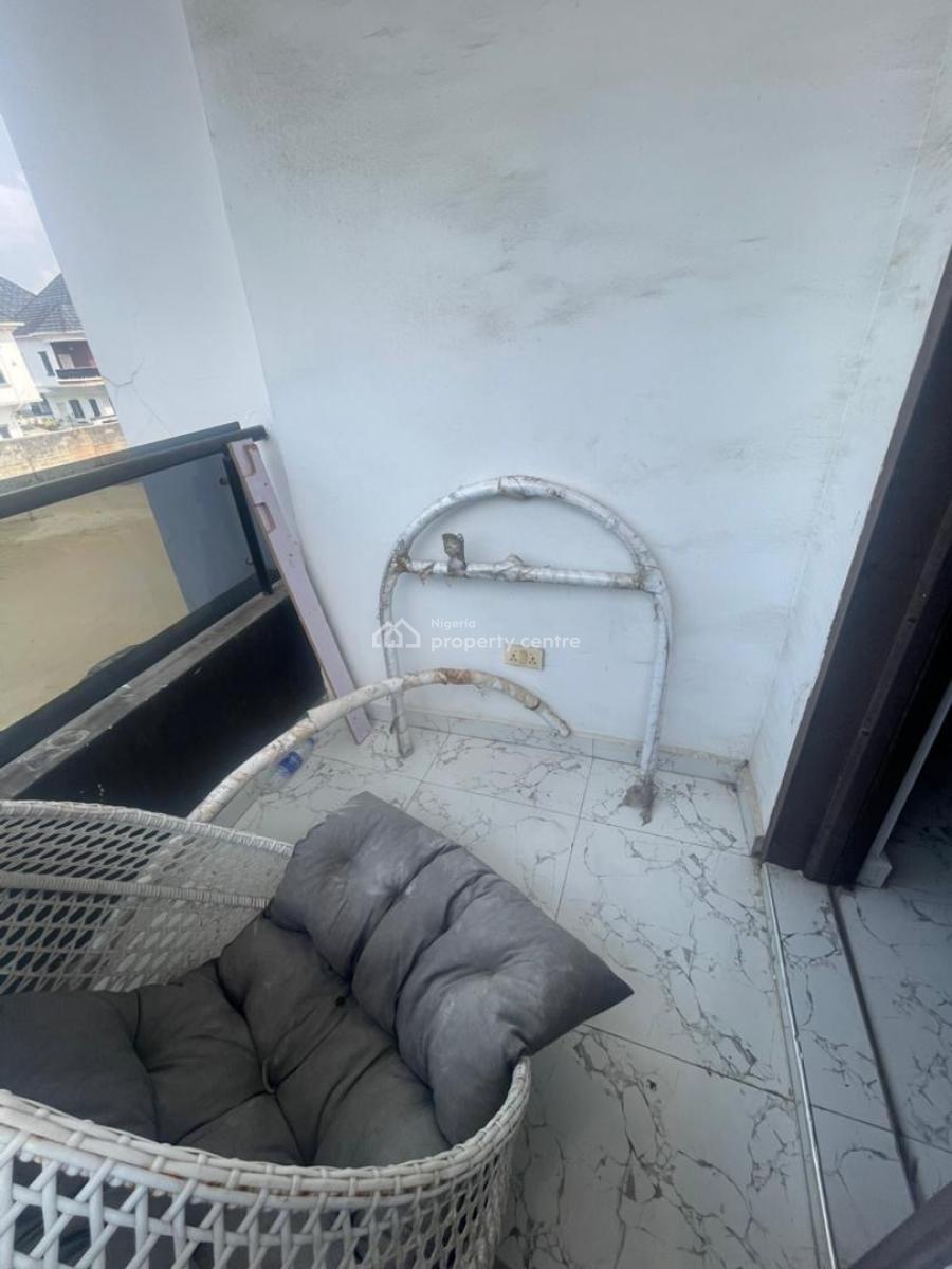 Very Spacious Master Bedroom, Van Daniel Estate, Orchid Road, Lekki, Lagos, Flat / Apartment for Rent