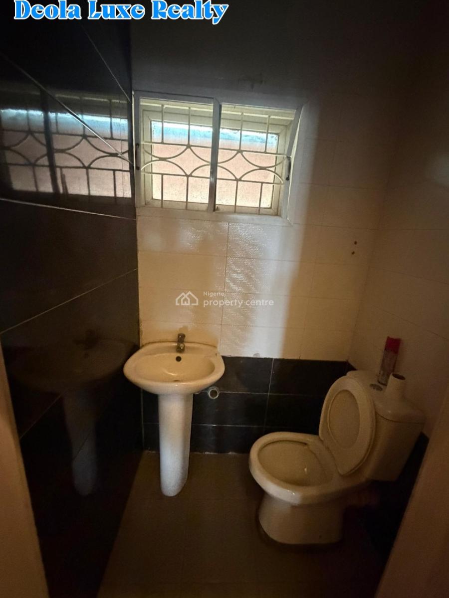 a Spacious Commercial Shop, Fola Osibo, Lekki Phase 1, Lekki, Lagos, Shop for Rent