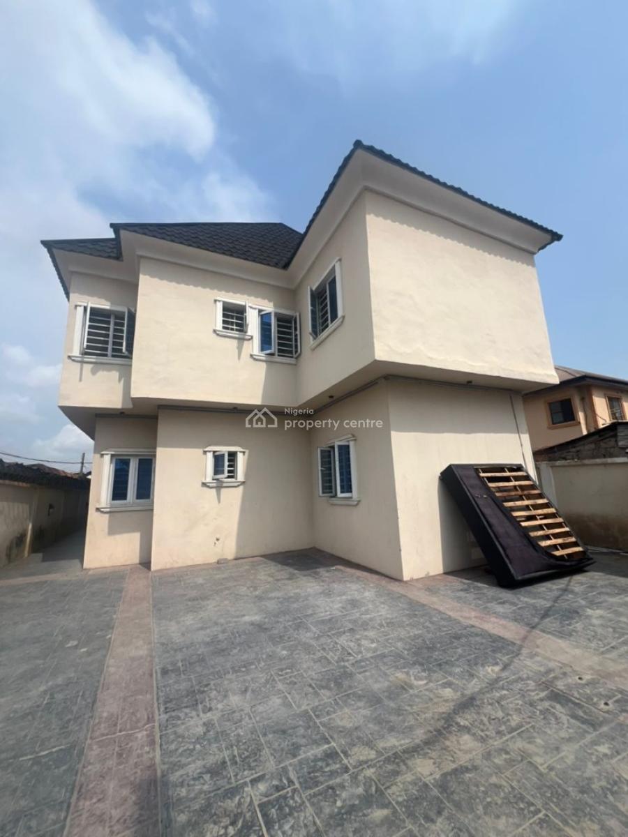 Lovely  3 Bedroom Apartment Upstairs, Ajah , Lekki, Ajah, Lagos, Flat / Apartment for Rent