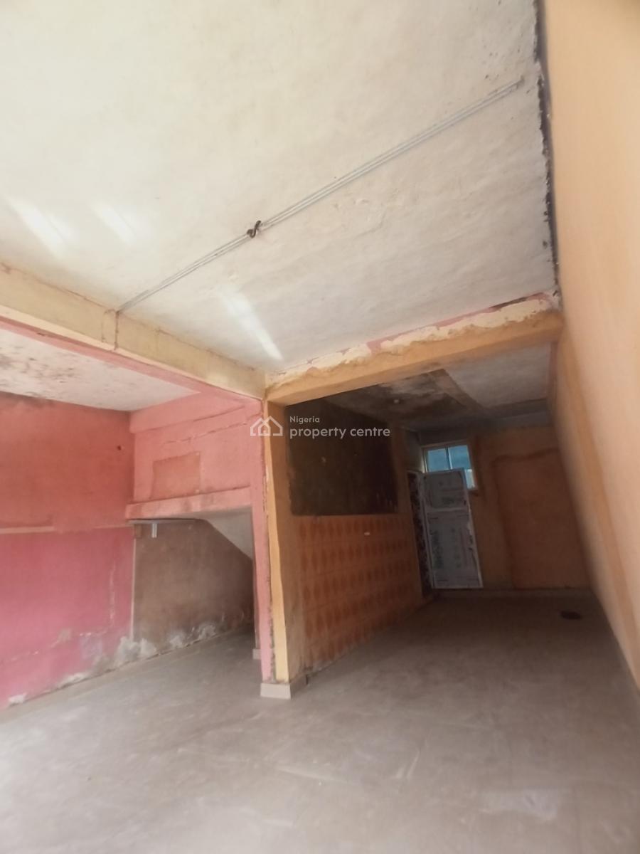 a Standard Warehouse on The Ground Floor, Facing The Road Is Availabl, Off Oworo Road, Oworonshoki, Kosofe, Lagos, Warehouse for Rent