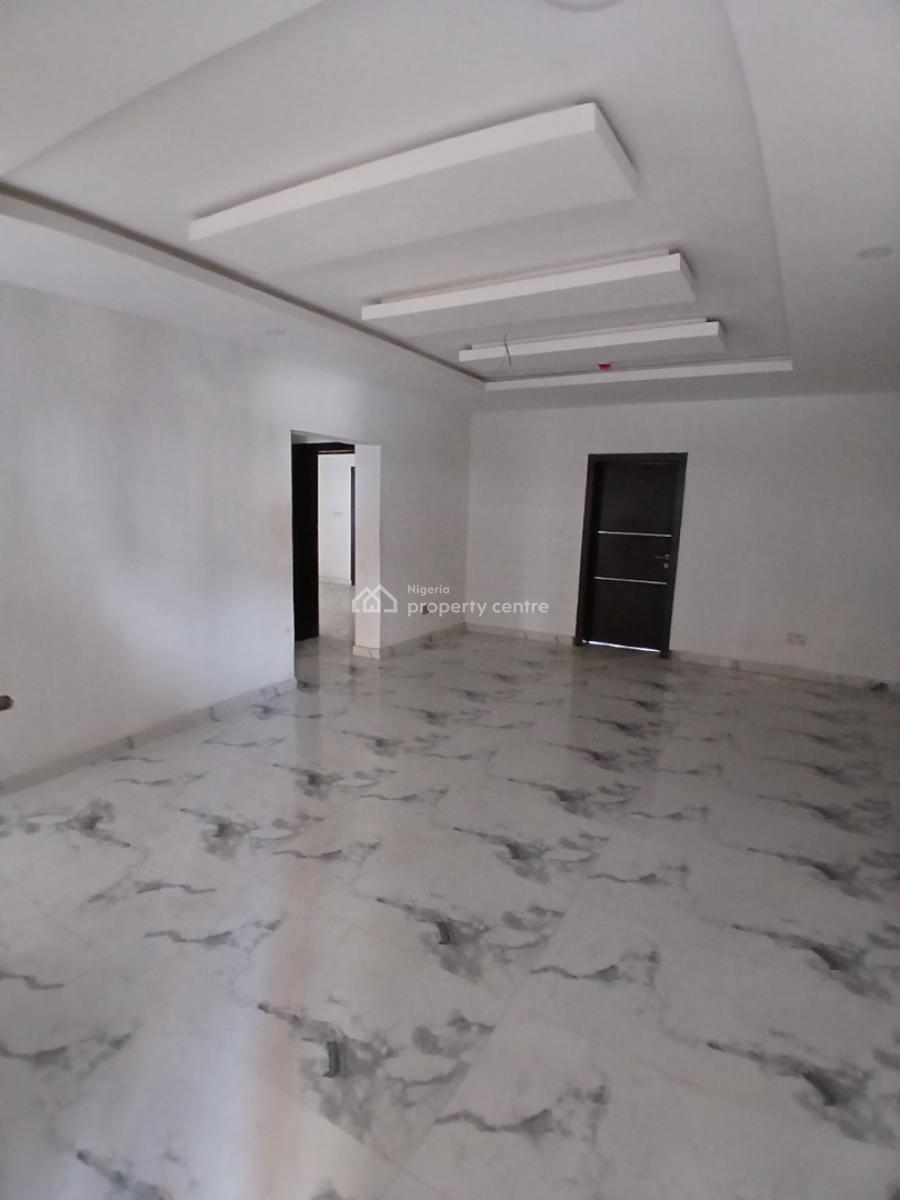 24/7 Power Supply 2 Bedroom En-suite Flat with an Enclosed Kitchen Cab, Lekki Phase 1, Lekki, Lagos, Flat / Apartment for Rent