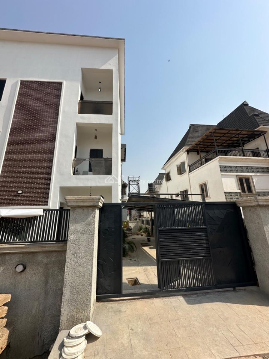 5 Bedroom Semi Detached Duplex, Guzape District, Abuja, Semi-detached Duplex for Sale