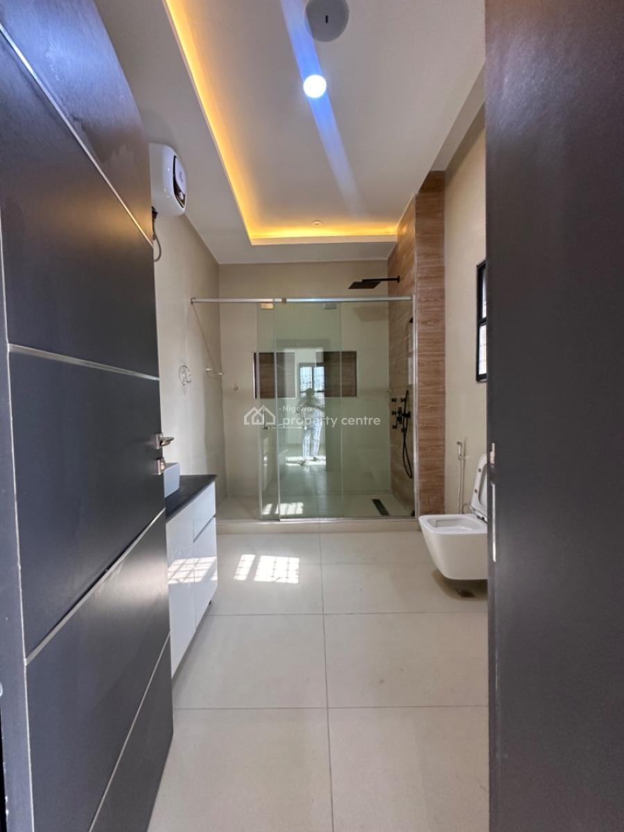 5 Bedroom Semi Detached Duplex, Guzape District, Abuja, Semi-detached Duplex for Sale