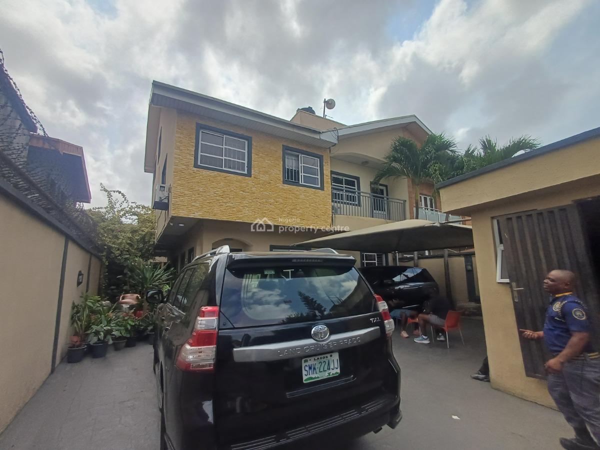 Commercial Property Clean 4 Bedroom Semi Detached Duplex with Bq, Off Admiralty Way, Lekki Phase 1, Lekki, Lagos, Semi-detached Duplex for Rent