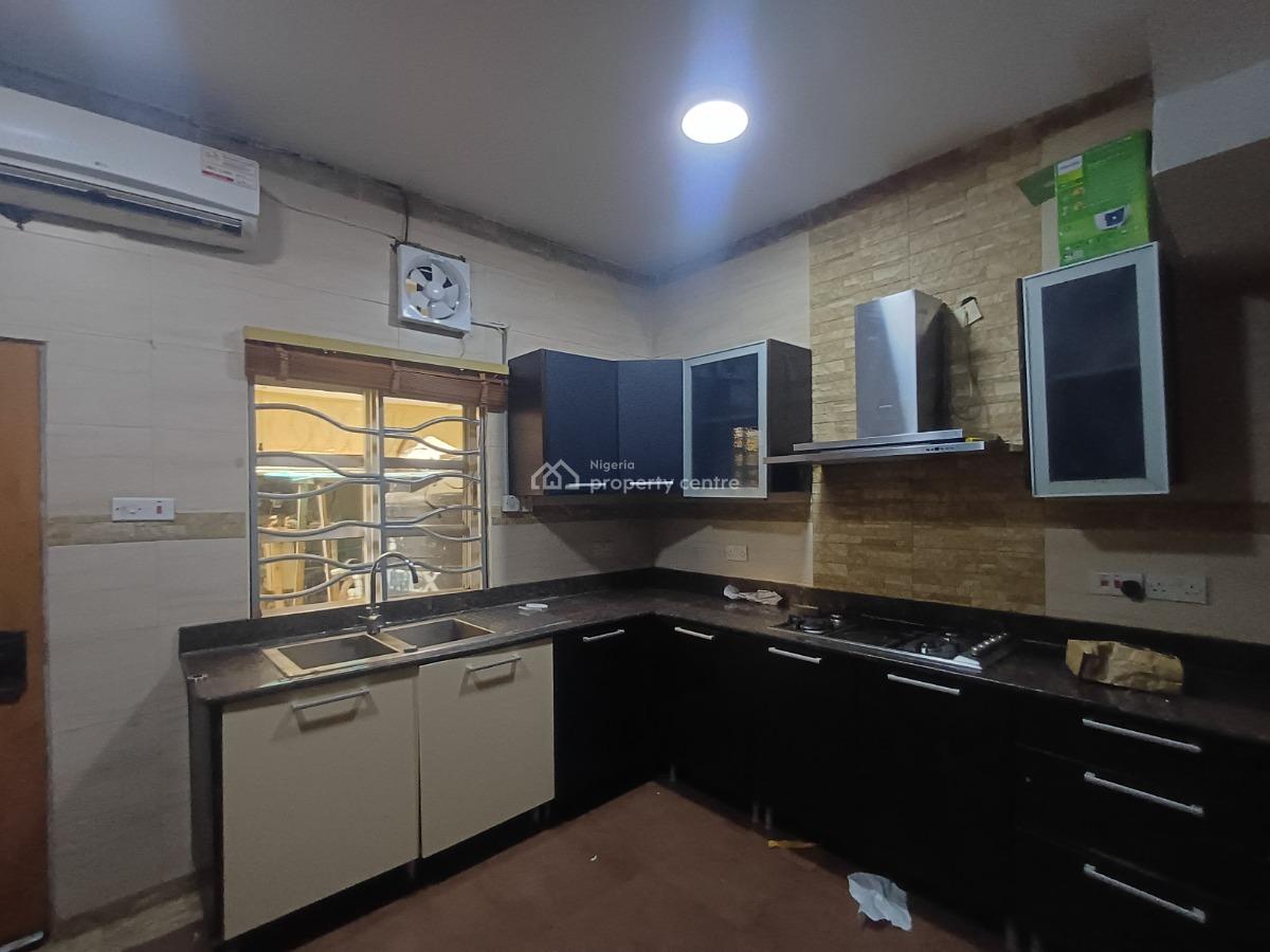 Commercial Property Clean 4 Bedroom Semi Detached Duplex with Bq, Off Admiralty Way, Lekki Phase 1, Lekki, Lagos, Semi-detached Duplex for Rent