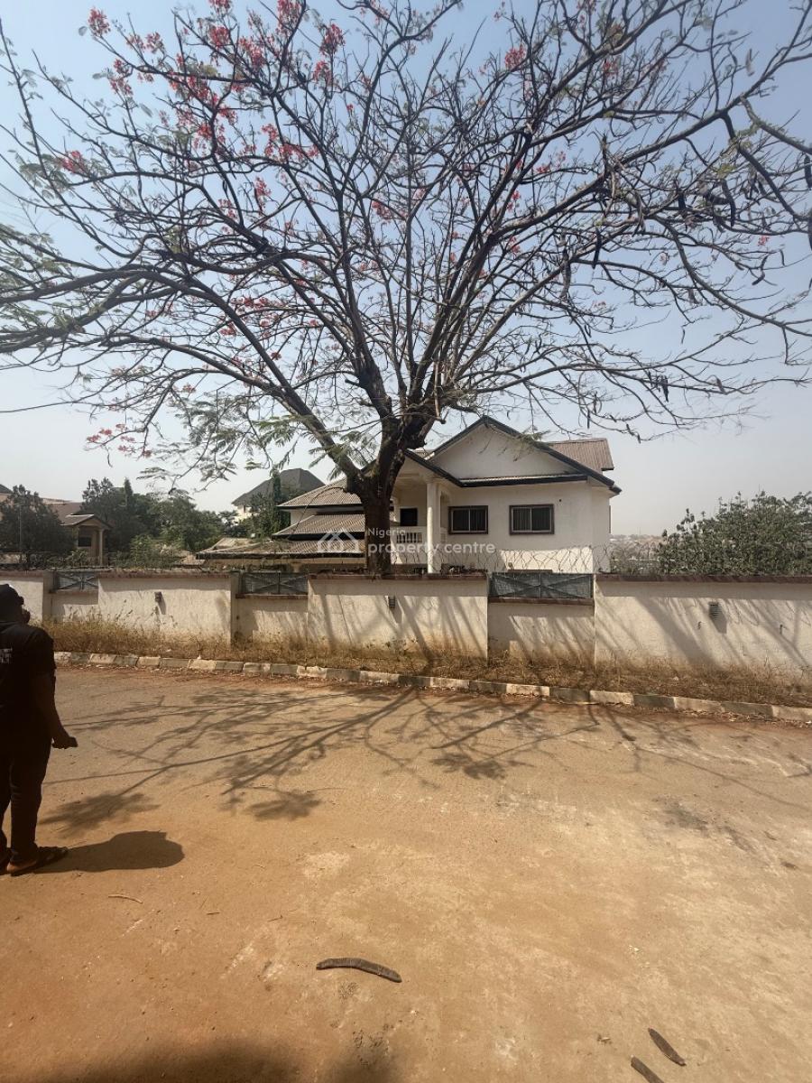8 Bedroom Detached Duplex in a Very Large Compound with 1 Bedroom Flat, Maitama District, Abuja, Detached Duplex for Rent