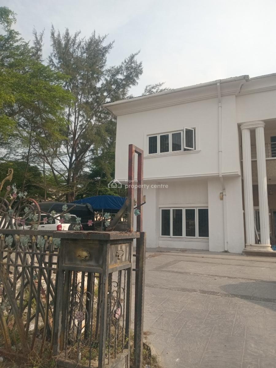 a Luxurious 6 Bedroom Duplex, Chevron Drive Carlton Gate Estate, Lekki, Lagos, Detached Duplex for Sale