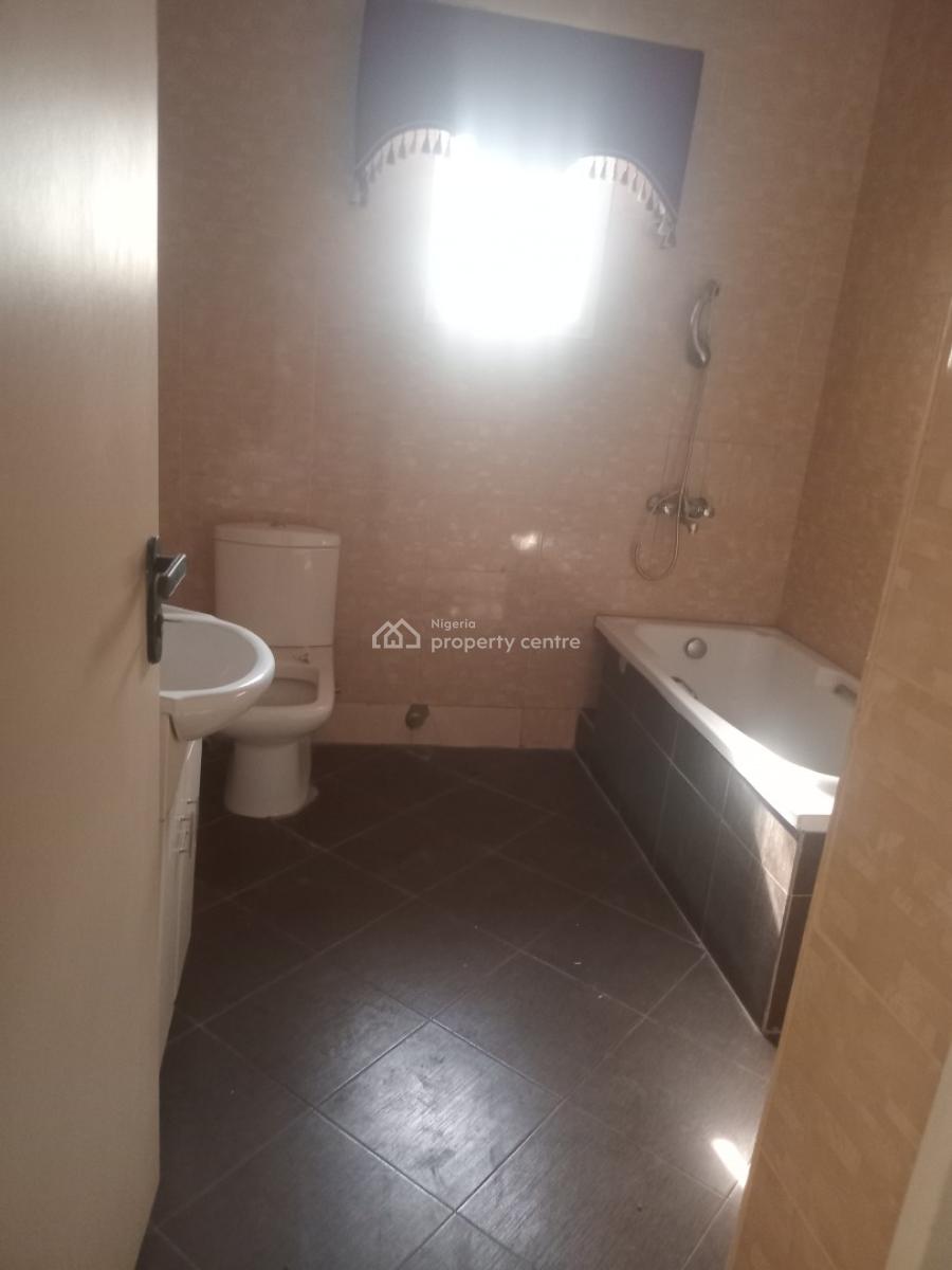 a Luxurious 6 Bedroom Duplex, Chevron Drive Carlton Gate Estate, Lekki, Lagos, Detached Duplex for Sale