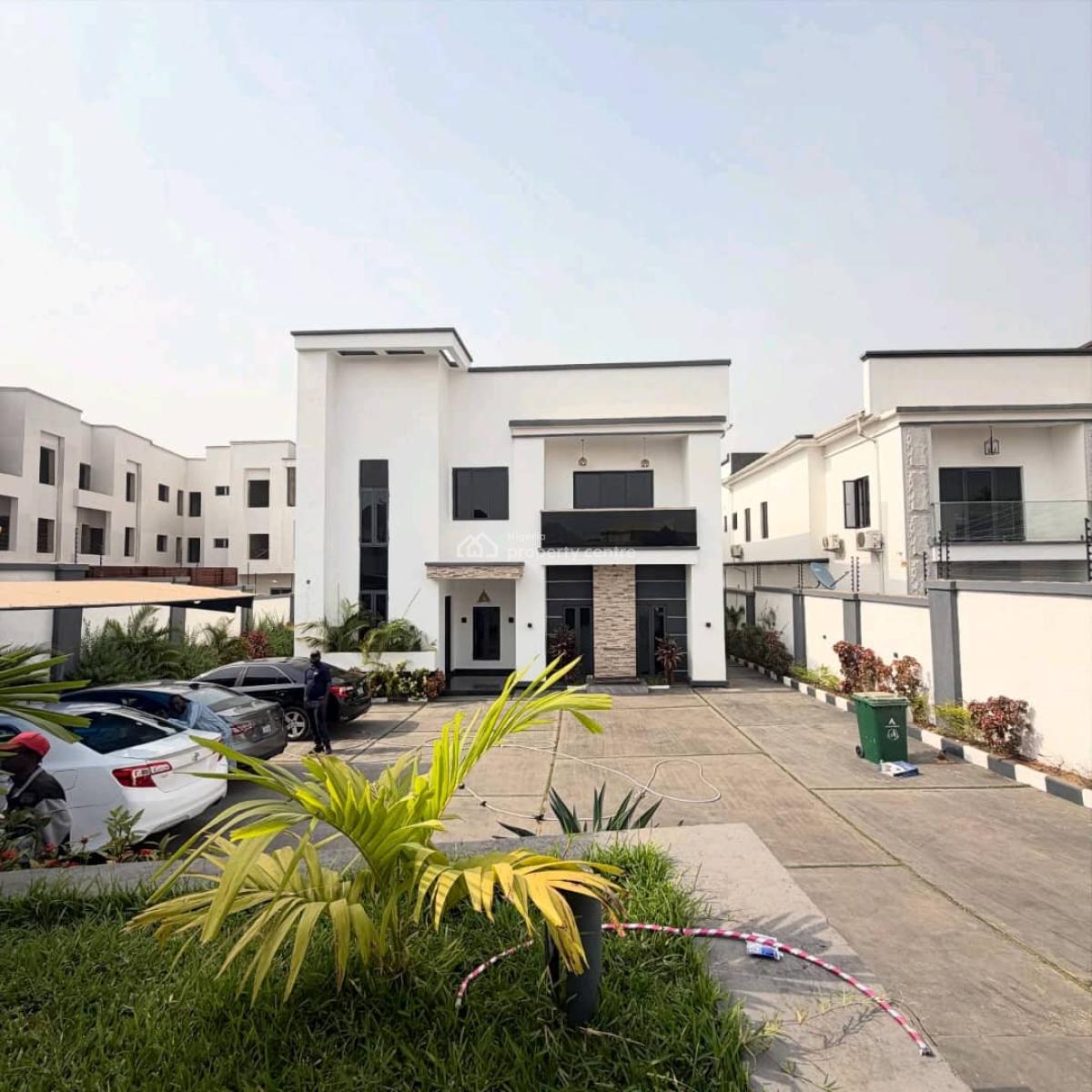 5 Bedroom Fully Detached Duplex with 2 Rooms Bq, Guzape District, Abuja, Detached Duplex for Sale