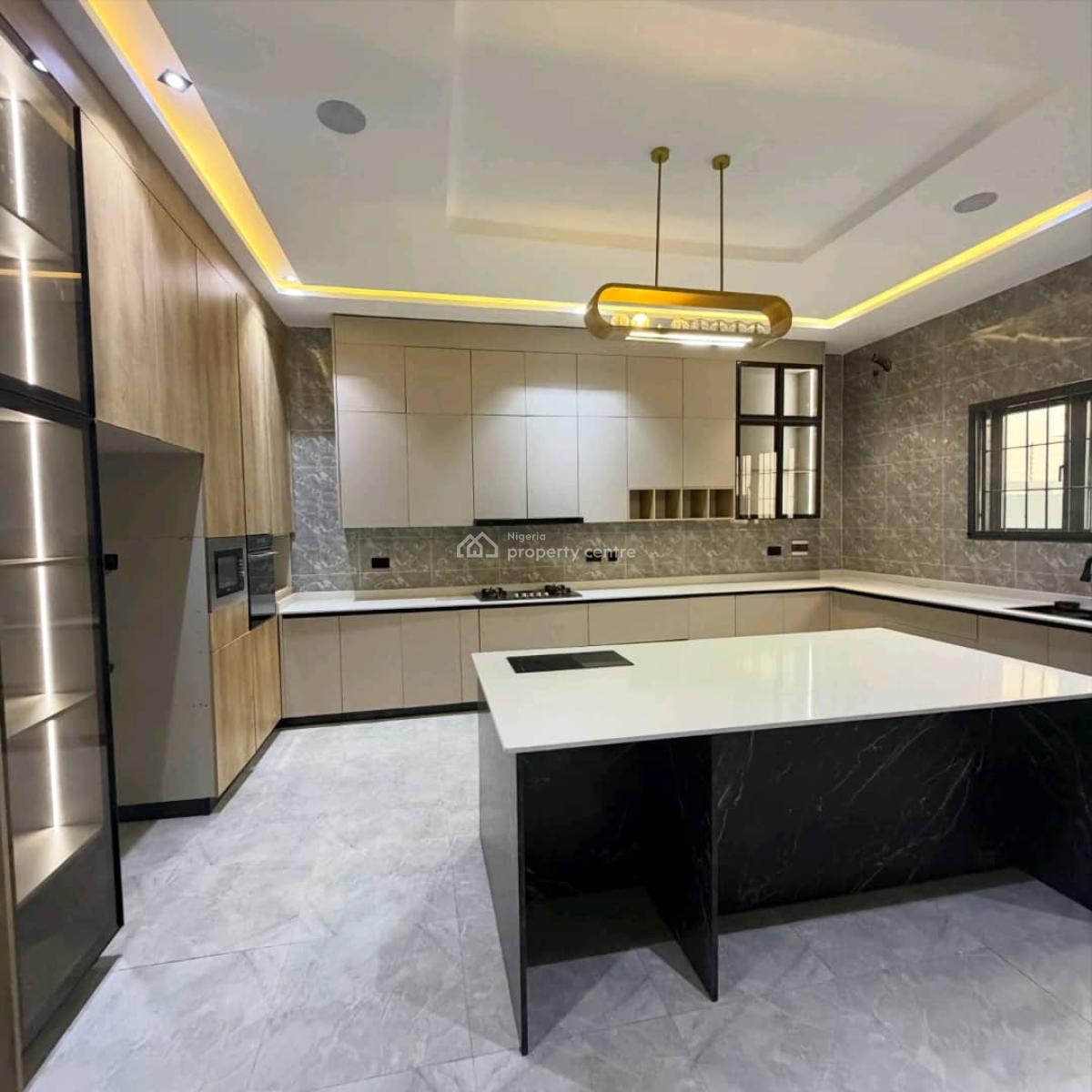 5 Bedroom Fully Detached Duplex with 2 Rooms Bq, Guzape District, Abuja, Detached Duplex for Sale